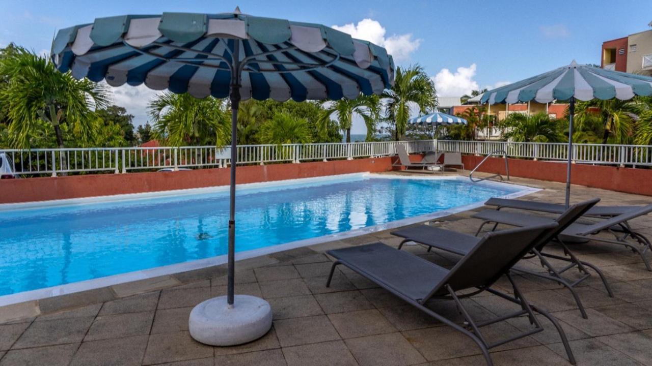 Studio Climatise Dans Residence Avec Piscine, A Proximite De La Mer La Trinité Dış mekan fotoğraf