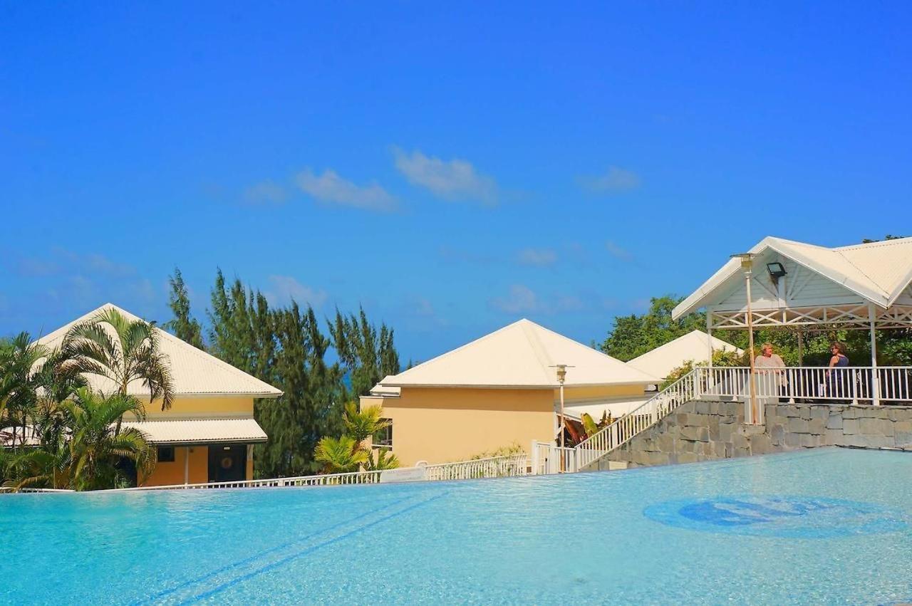 Studio Climatise Dans Residence Avec Piscine, A Proximite De La Mer La Trinité Dış mekan fotoğraf